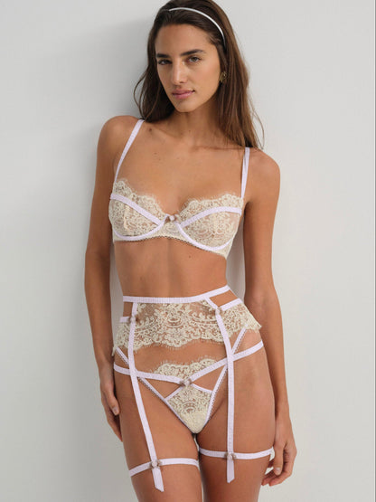 Victoria Lace Garter Belt — Cream